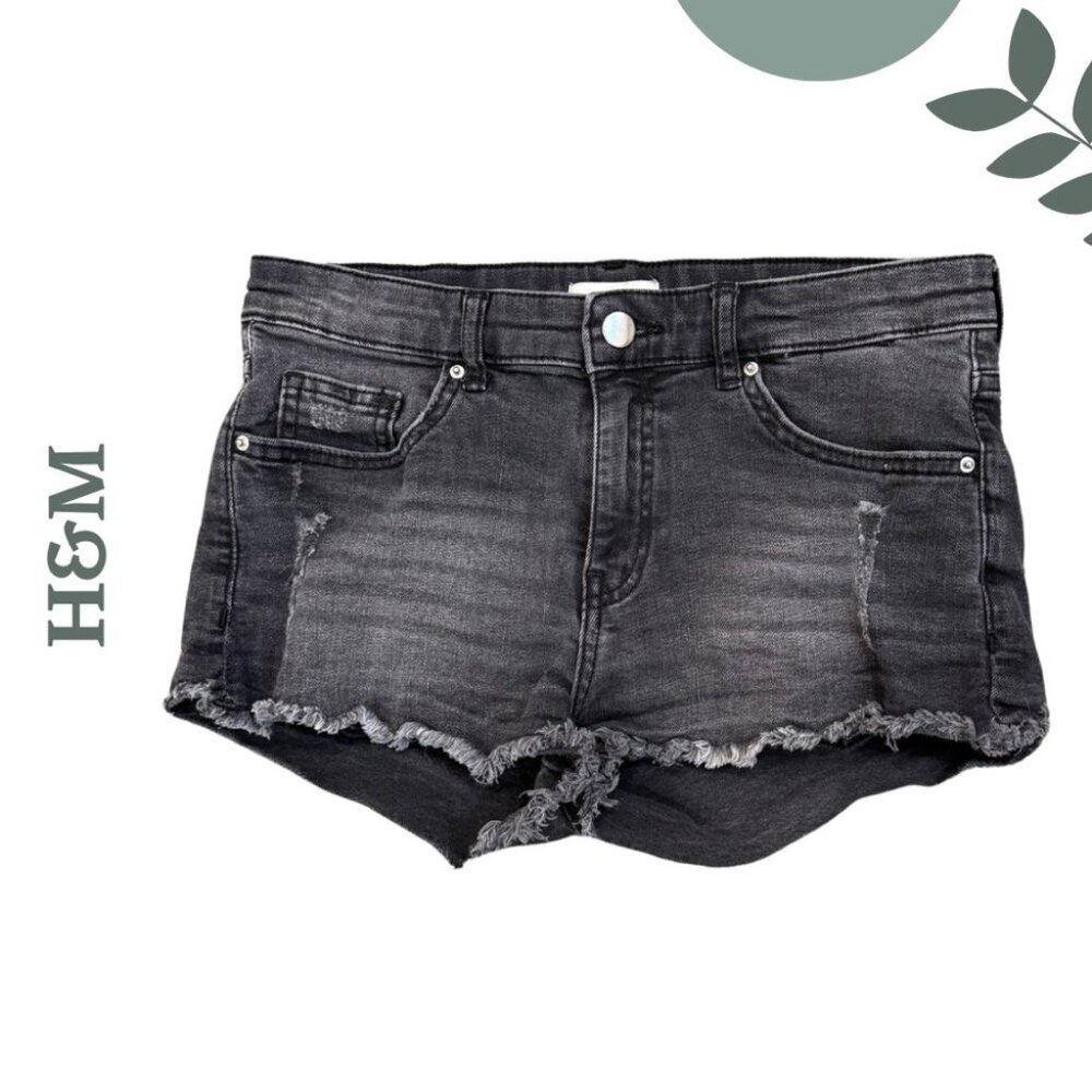 H&M Black Distressed Denim Shorts | Raw Hem | Frayed Edges | Size 4